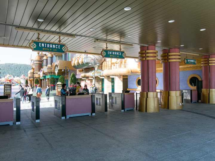 入口(日本語のパークマップあり)