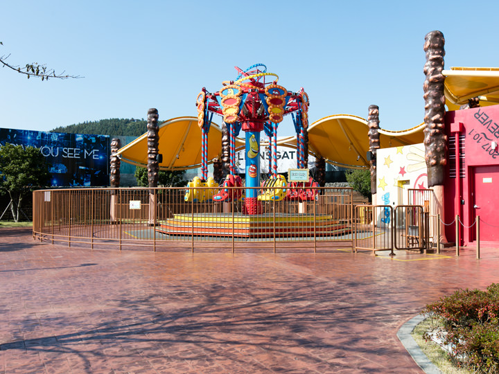 ラーバ・ワールド・エクスプレス
ラーバの列車に乗って旅行気分