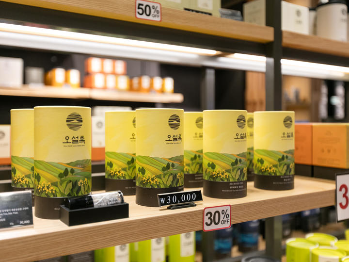 済州島の特産品も販売