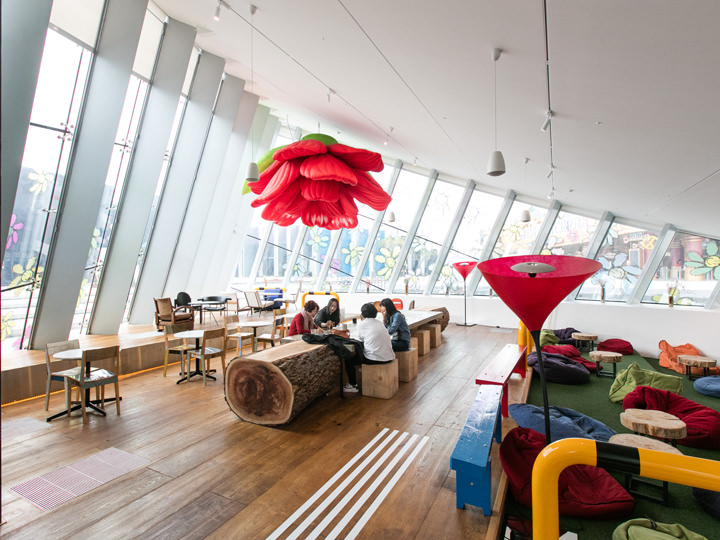 GDカフェ「Untitled,2017」
G-DRAGON直筆のイラストもあるGDカフェは、ファンにはたまらない!