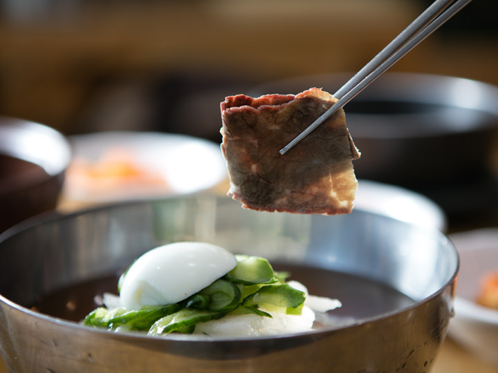 柔らかい茹でた牛肉