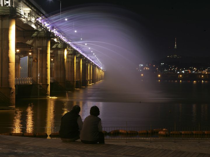 月光レインボー噴水
※噴水は冬季ほか、事情により稼動中止になる場合あり
