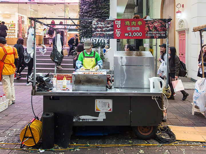 「焼き鳥」屋台