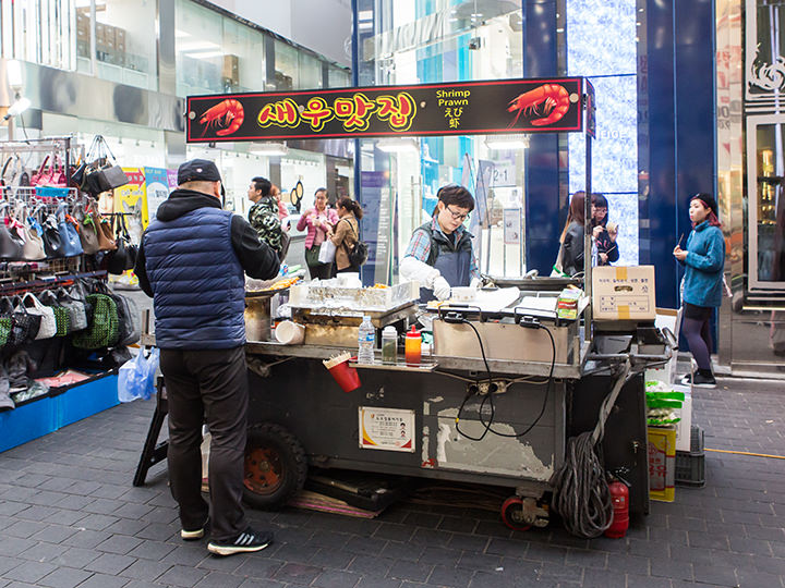 「海老の韓国式唐揚げ」屋台