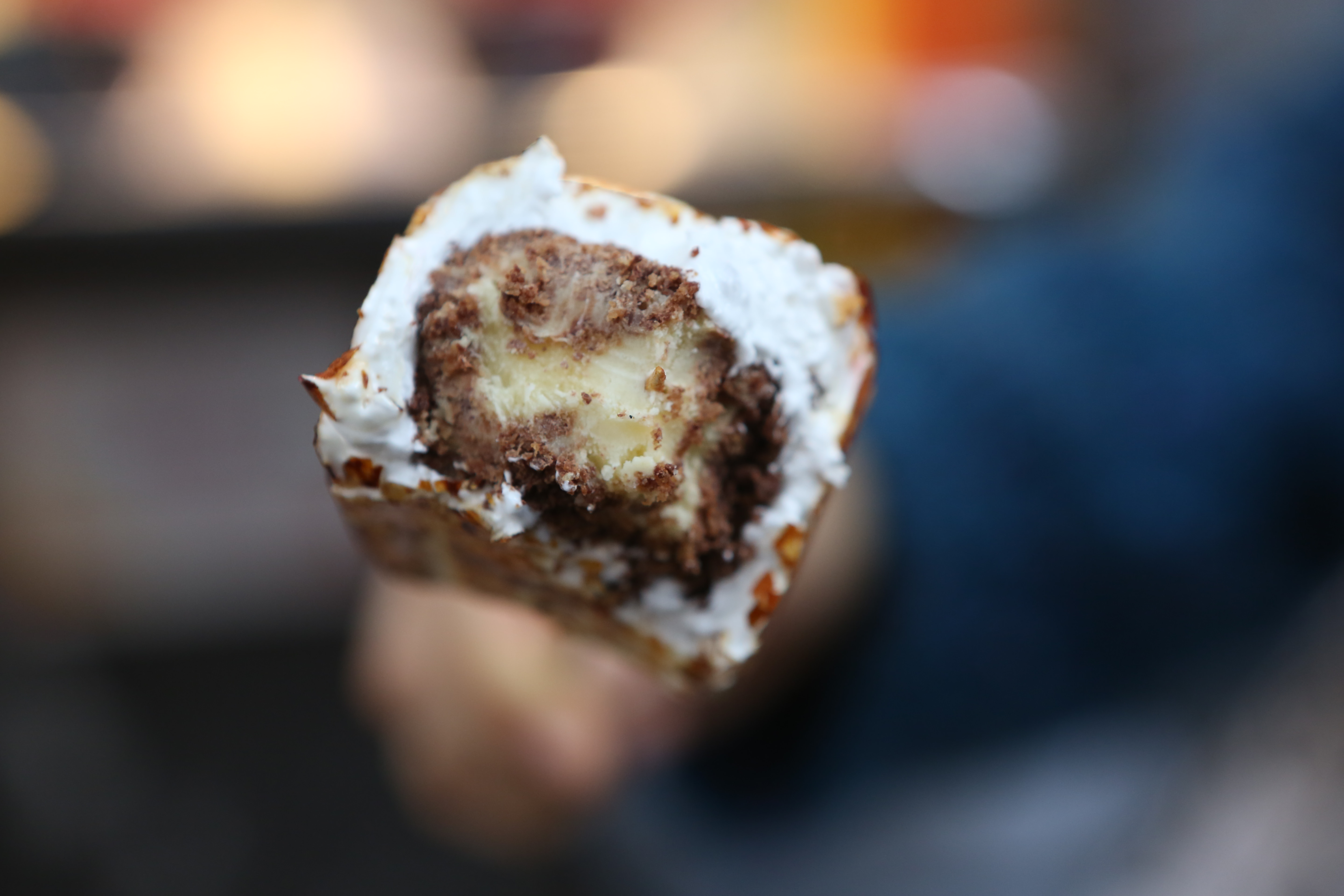 ふんわりマシュマロに包まれたケーキスポンジ&アイス