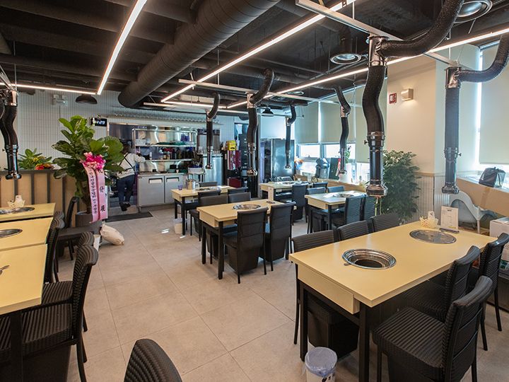 2階「湖南チッ(ホナムチッ)」の店内