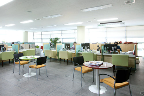 税務・法律・会計など分野別に行なわれる専門コンサルティング