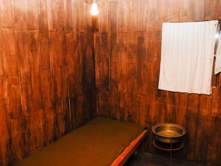 「慰安所」内部