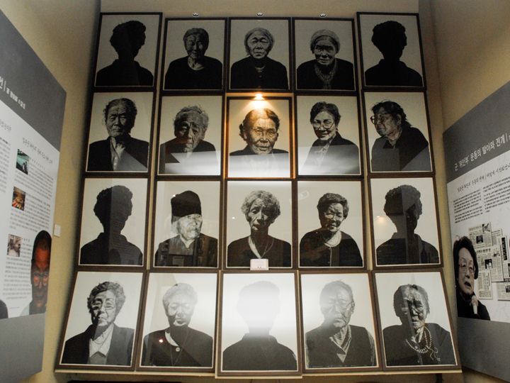 ハルモニ達の肖像版画