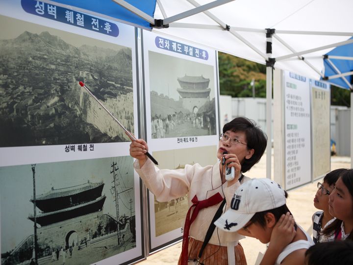 案内員による現場見学会
(2009年~2012年まで実施)