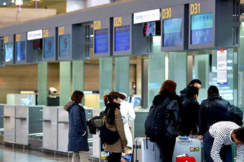 化粧品が1品目あたり24個以内であっても
預け荷物の範囲を越えて
いないか注意が必要