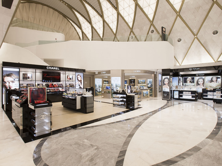 写真提供:ロッテ免税店