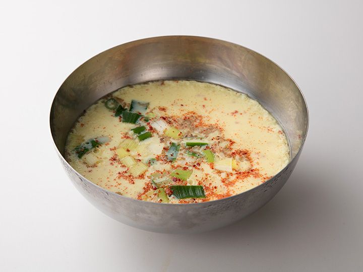 卵蒸し(ケランチム)
ふわふわで優しい口当たりは箸休めとしても人気
写真提供:世光ヤンデチャン