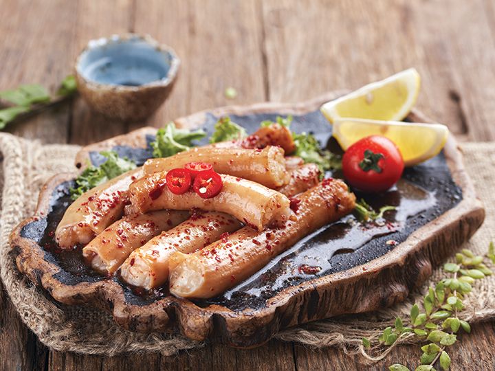 上ミノ(トゥギャングイ)
たっぷりの厚みと大ぶりのサイズが魅力で、ギュッと引き締まっています。甘辛い味付けで、お酒が進む一品。