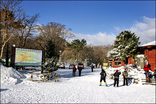 登山コースの入口