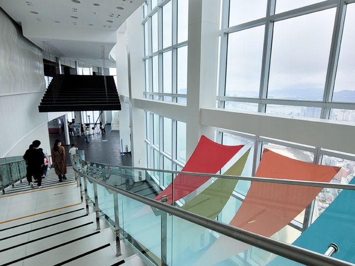 98階から階段を利用