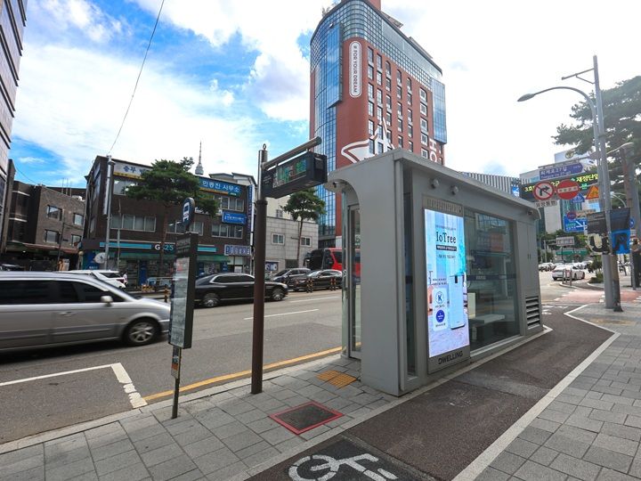 ボックス型バス停留所