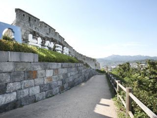 大学路(テハンノ)の「駱山公園(ナッサンコンウォン)」