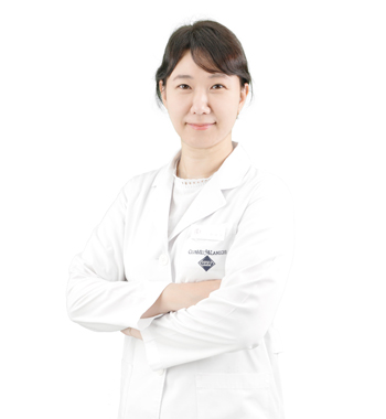 チョン・ダヘ院長
・延世大学校 卒業
・慶熙大学校医学専門大学院 卒業
・新村セブランス病院 専攻医
・大韓美容整形レーザー学会 会員
・大韓肥満美容体型学会 会員
・大韓医学レーザー学会 会員
・大韓家庭医学会 会員