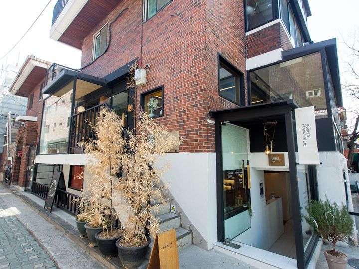 民家を丸ごとリフォームした店舗