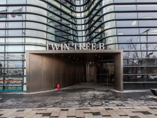 ツインツリータワーB棟の入口