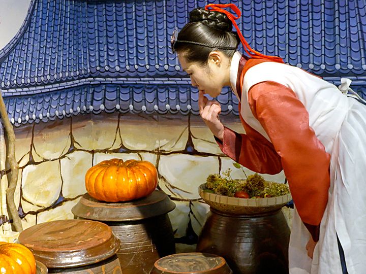 宮廷の台所・水刺間(スラッカン)の宮女・チャングムになって料理をしてみるのはいかが?!