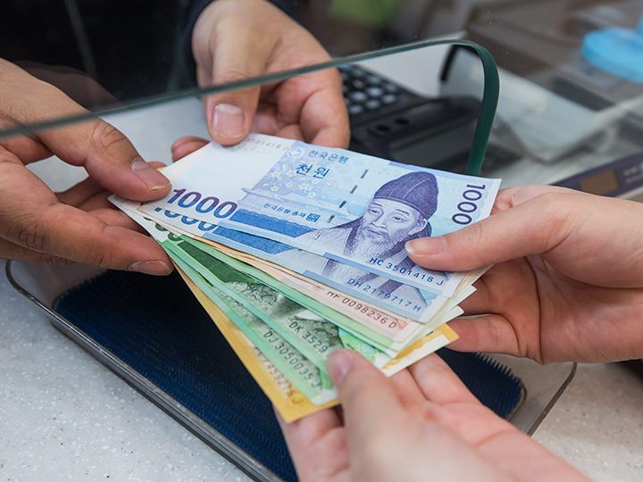 ソウル市内各地に両替所がある