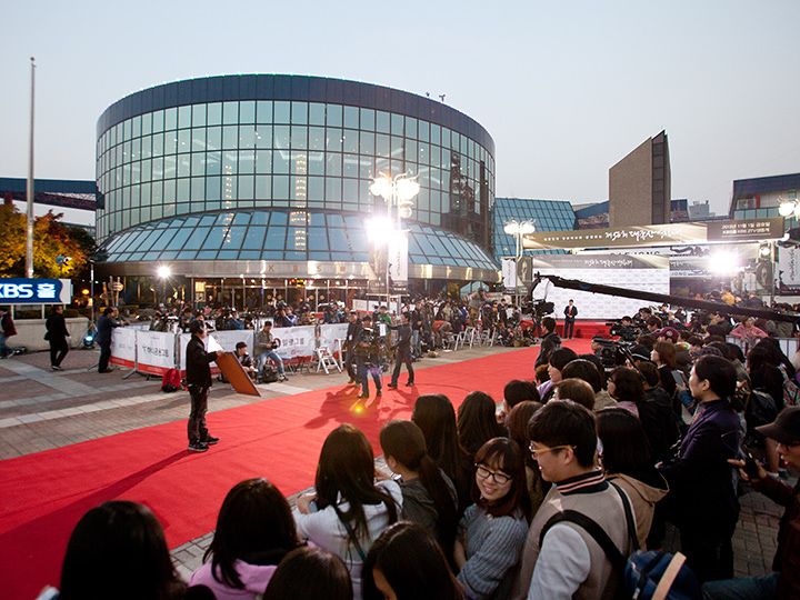 会場のKBSホール