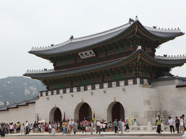 景福宮前の光化門