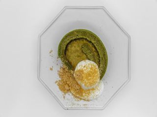 緑茶ロールケーキ