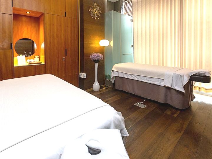 カップルマッサージルーム