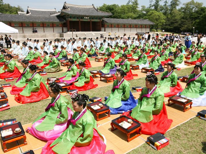 韓国の成年の日 ソンニョネ ナル 歳時 記念日 韓国文化と生活 韓国旅行 コネスト