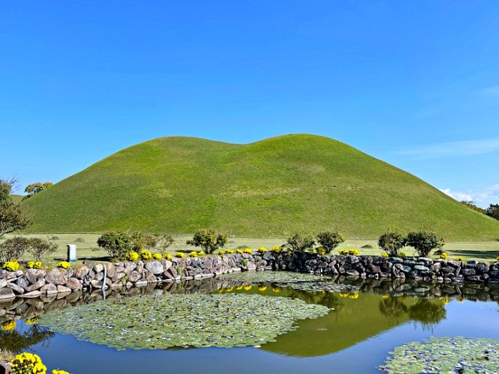 慶州の古墳公園「大陵苑(テヌンウォン)」へもご案内