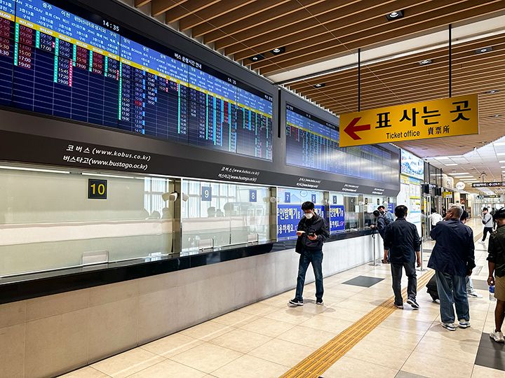 チケット売り場は3階にのみあります