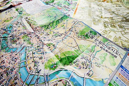 観光に便利な地図も入手できます