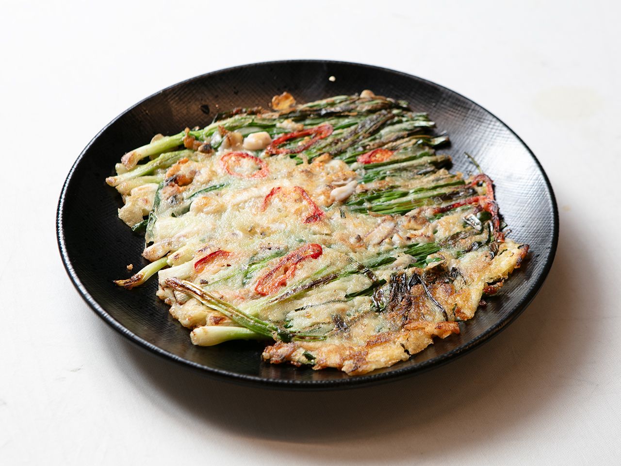 ボリュームたっぷり「海鮮ニラチヂミ」
20,000ウォン