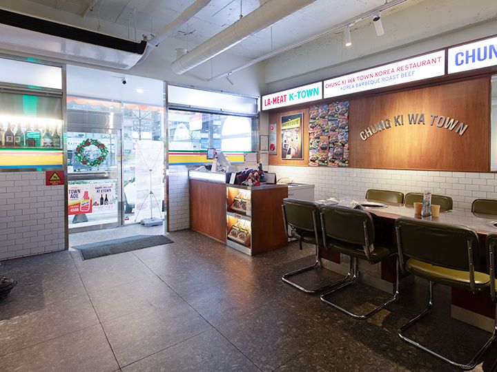 入口・会計カウンター