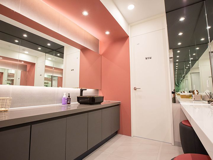 パウダールーム