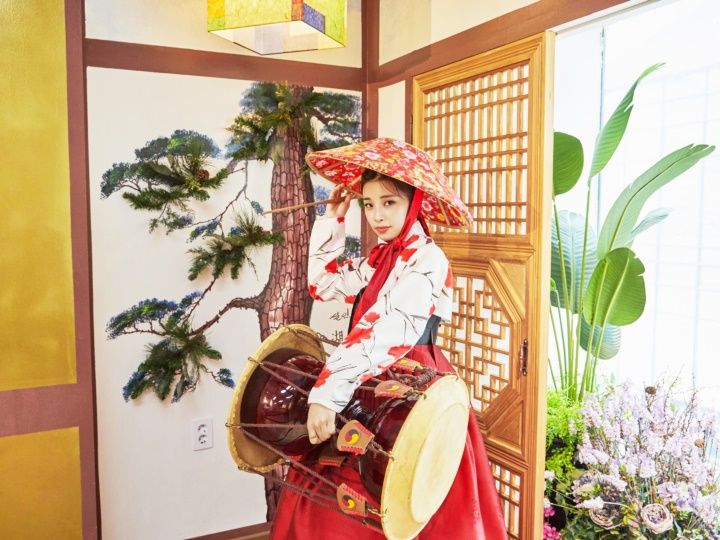 「ルミスペース」でドラマのような韓服体験を