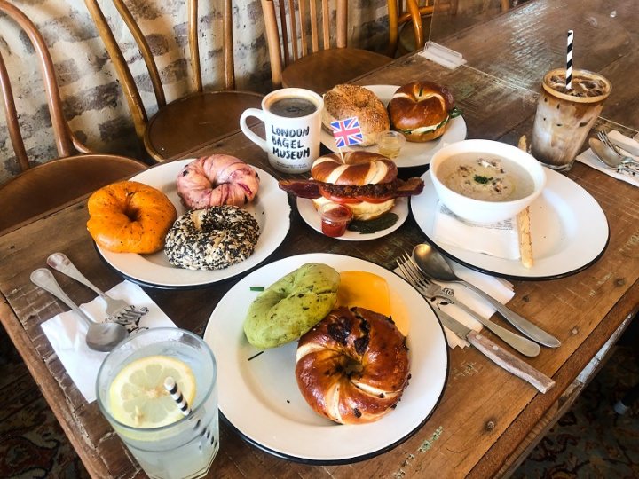 昼食は「ロンドンベーグルミュージアム」にてお召し上がりいただけます