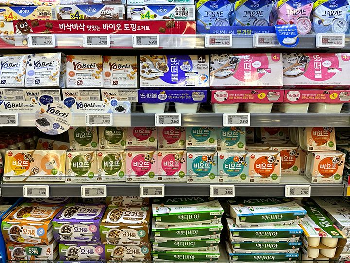 ビヨットなどの乳製品コーナー