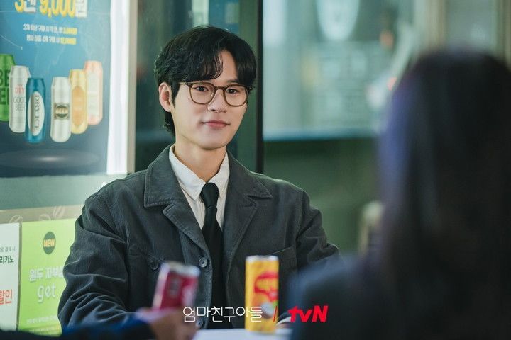 モウムとのラブラインもあるかも?現場主義の記者カン・ダンホ(ダノ、ユン・ジオン)
©tvN