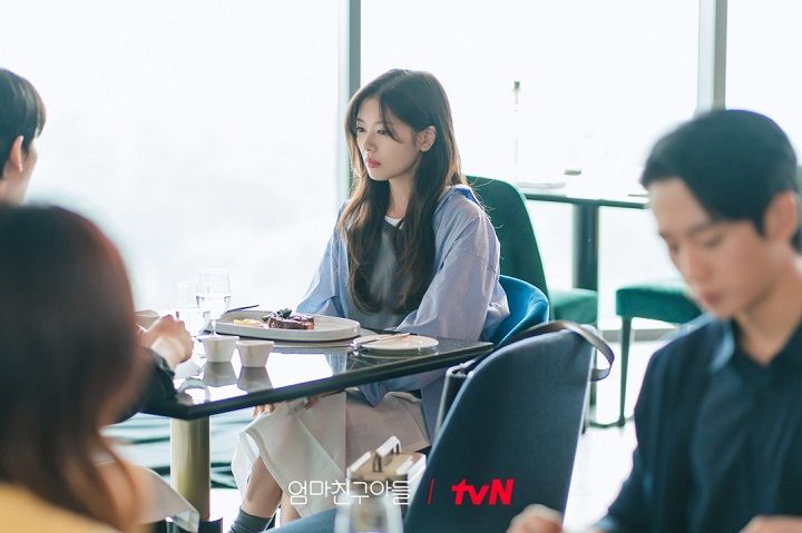 展望レストランのシーン
©tvN