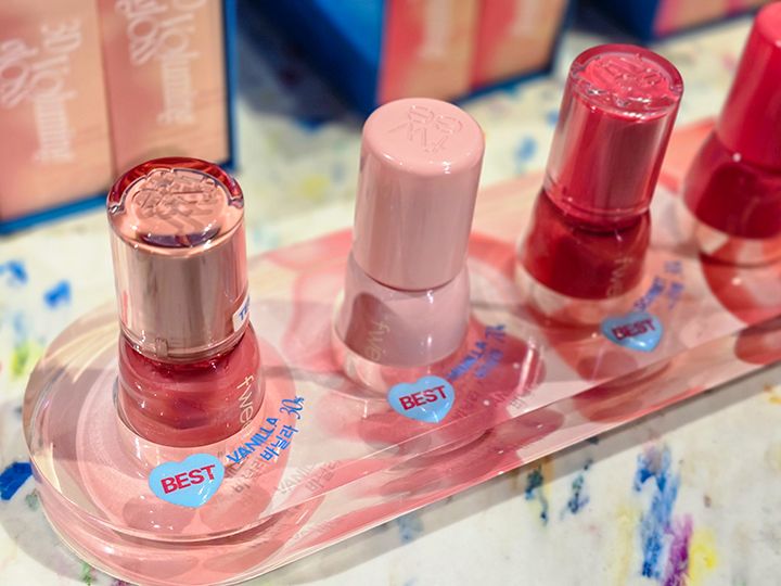 fwee Agit 聖水｜聖水洞・ソウルの森(ソウル)のショッピング店｜韓国