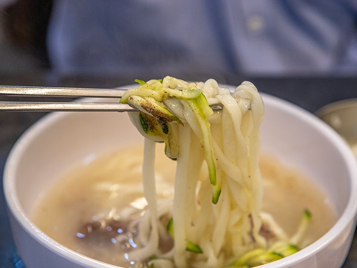 ファミリーソンカルグクスポッサム｜聖水洞・ソウルの森(ソウル)の