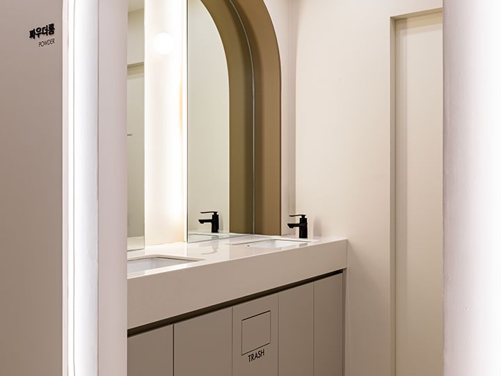 パウダールーム