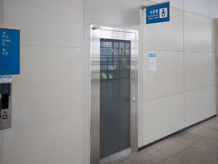 授乳室
西棟1階