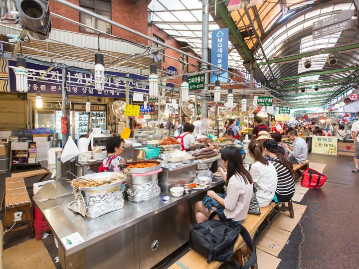 市場グルメで人気の「広蔵市場」