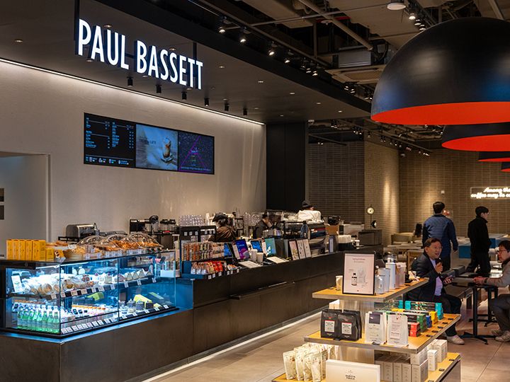 カフェ「ポール・バセット」