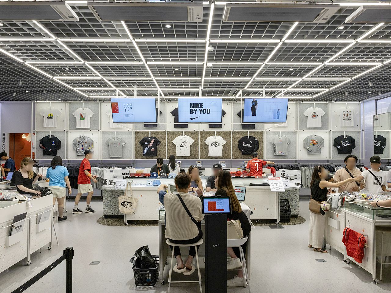 Nike ソウル｜明洞(ソウル)のショッピング店｜韓国旅行「コネスト」